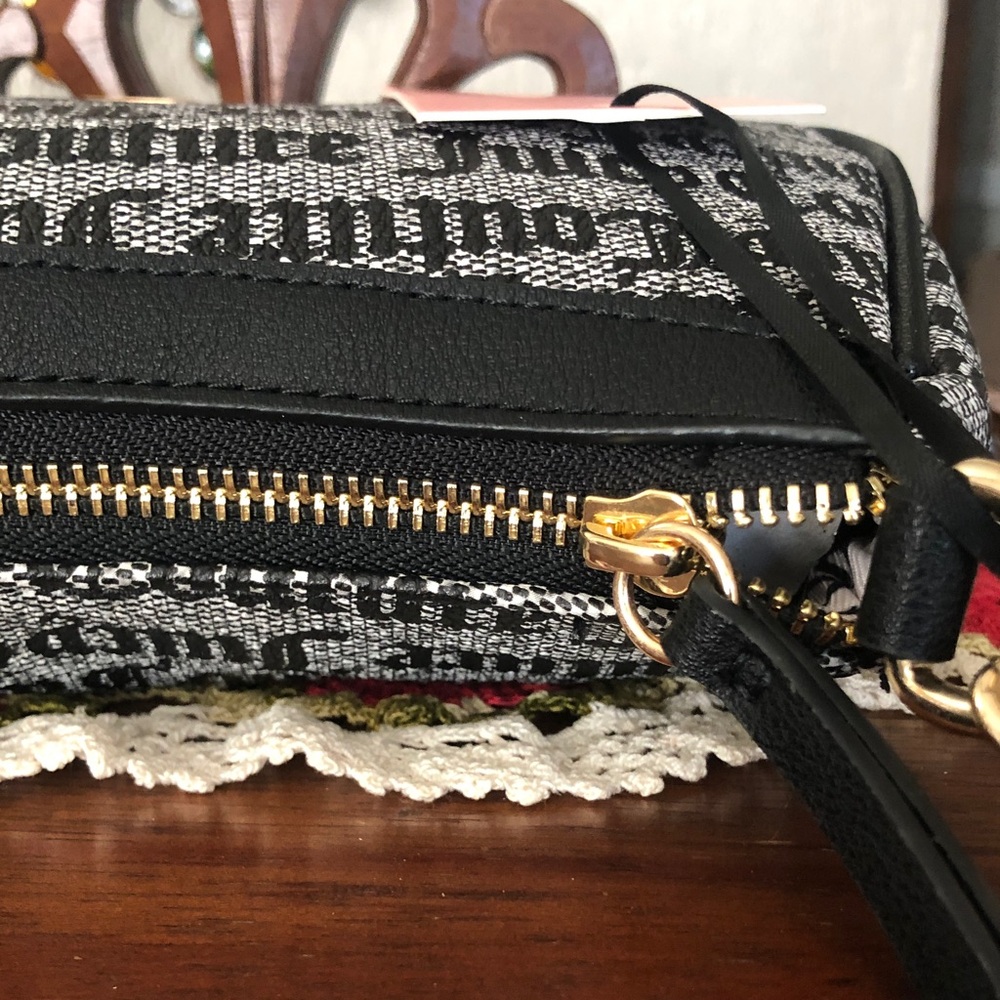 NWT Juicy Couture Black Beige Fresh Take Shoulder Handbag w/Gold Crown Charm - Picture 6 of 11